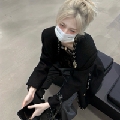 小狗只会眨巴眼睛