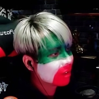 爱睡觉的白绿红