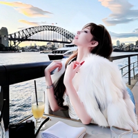 爱吃麻花的小翼